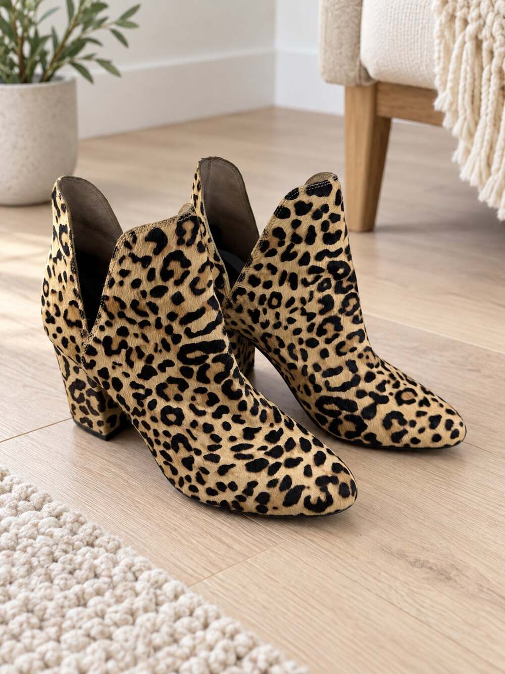 Steve Madden ROCKSTAR-L Leopard Cow Hair Booties Pointed Toe Size 10M